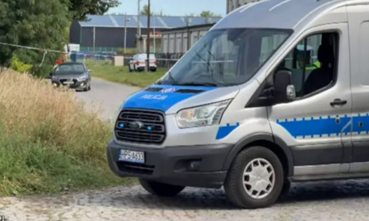 A Polish police van at the WB Electronics plant on Obuwnicza Street, Skarżysko-Kamienna, the morning after the arson attempt